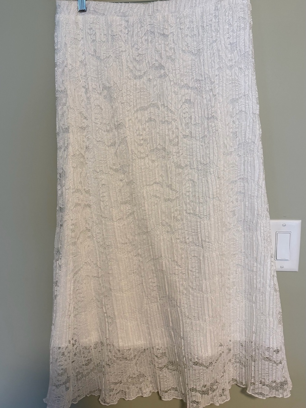 Adrianna Papell White Lined Lace Skirt